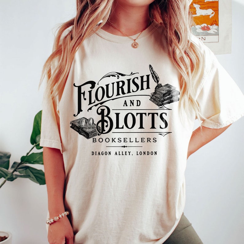 Flourish Blotts Magic Wizard Vintage T-shirt